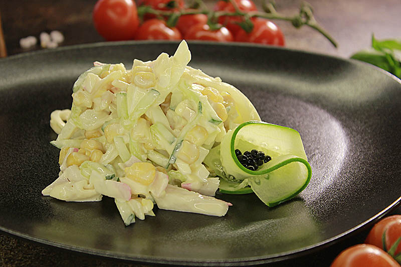 Салат с кальмаром